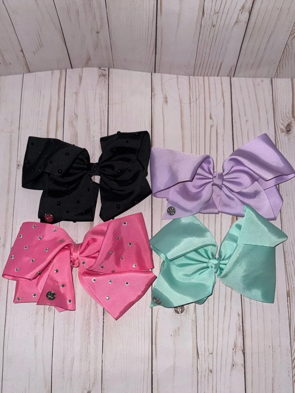 Jojo bows